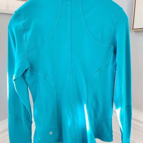 Lululemon Define jacket size 8. 💙 💙 - Picture 6 of 8